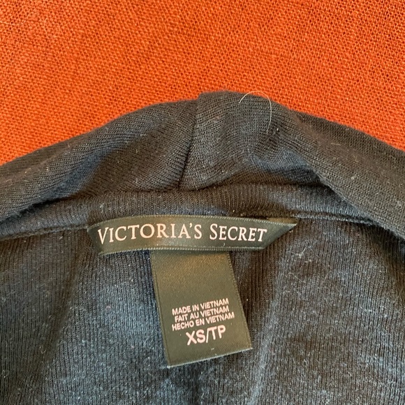 4/$25 Victoria secret top - Picture 3 of 3